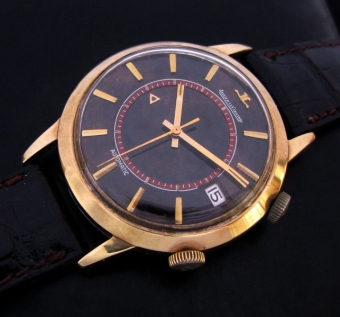 Exposition Collection Jaeger-LeCoultre Memovox
chez Artcurial