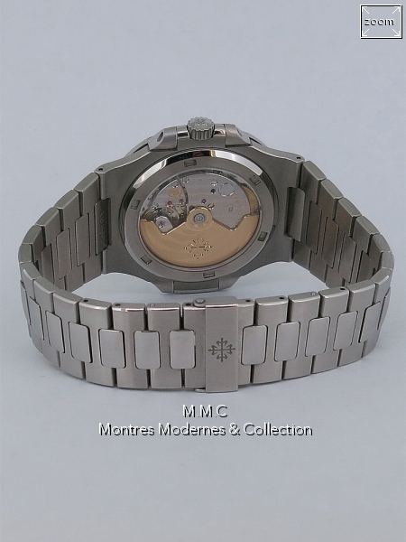 Patek Philippe Nautilus ref 57111A - Image 6