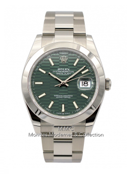 Rolex - Datejust 41 réf.126300 Mint Green Fluted Dial